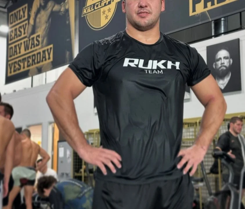Когда и во сколько дебют самого большого казахстанца в UFC. Где смотреть?