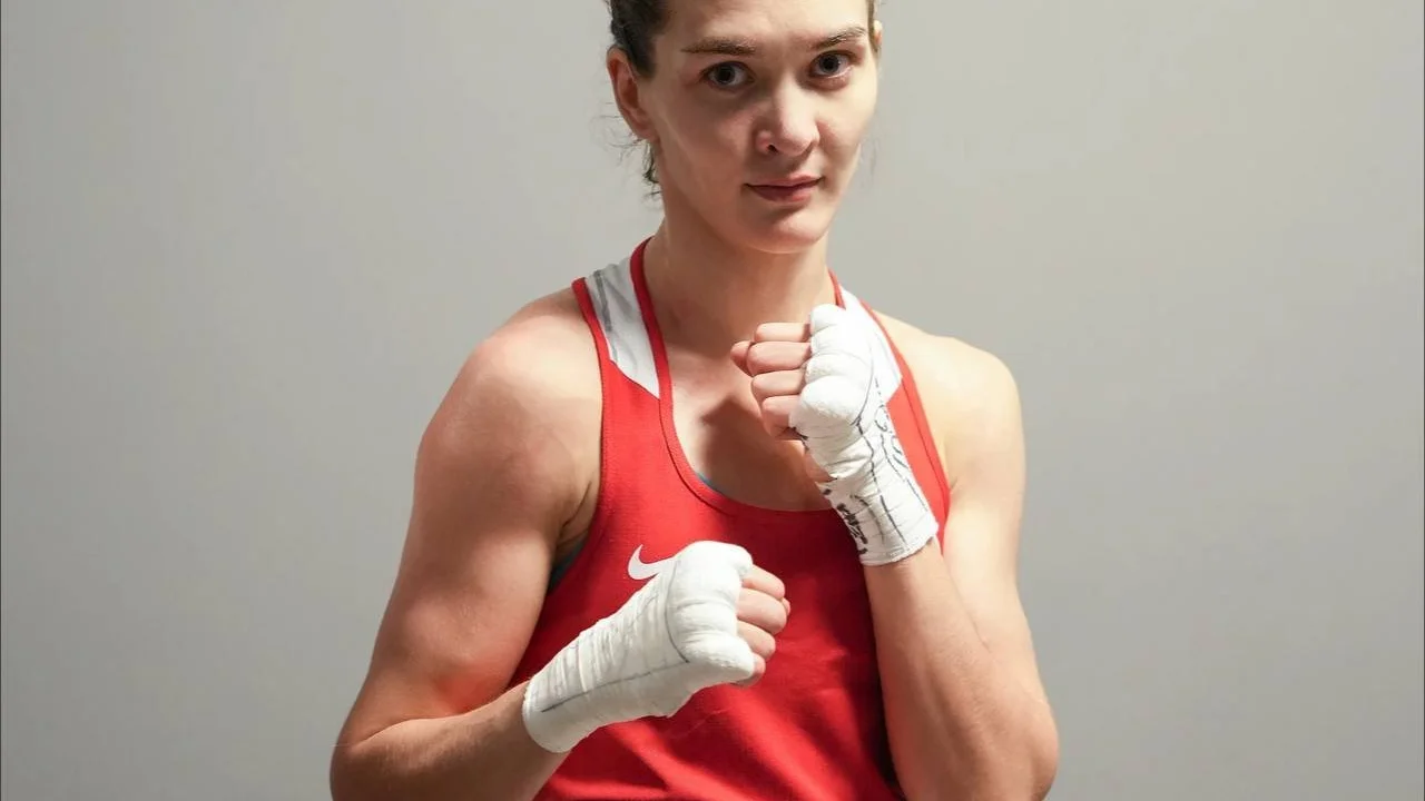 Карина Ибрагимова с победы начала ЧМ-2025 по боксу