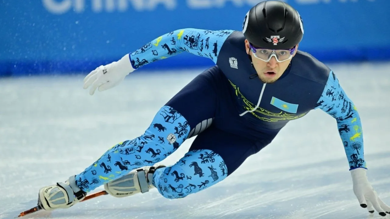 Казахстанский шорт-трекист выиграл полуфинал ЧМ, но остался без медали