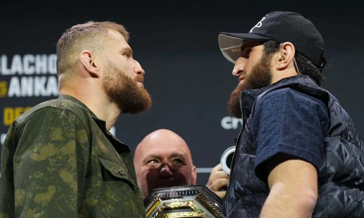 Бывший чемпион UFC намерен взять реванш у Анкалаева 