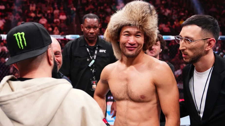 Экс-чемпион UFC выбрал бой для Шавката Рахмонова. И это не титульник