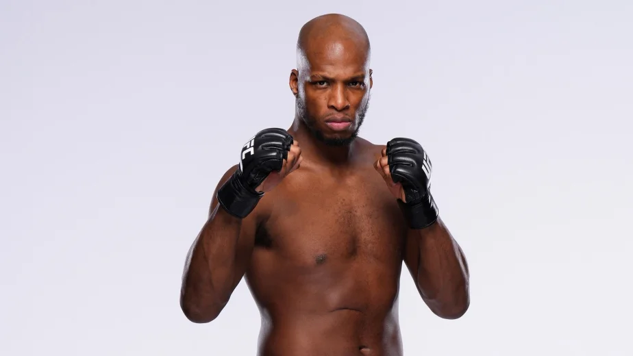Майкл Пейдж бросил вызов бывшим чемпионам UFC