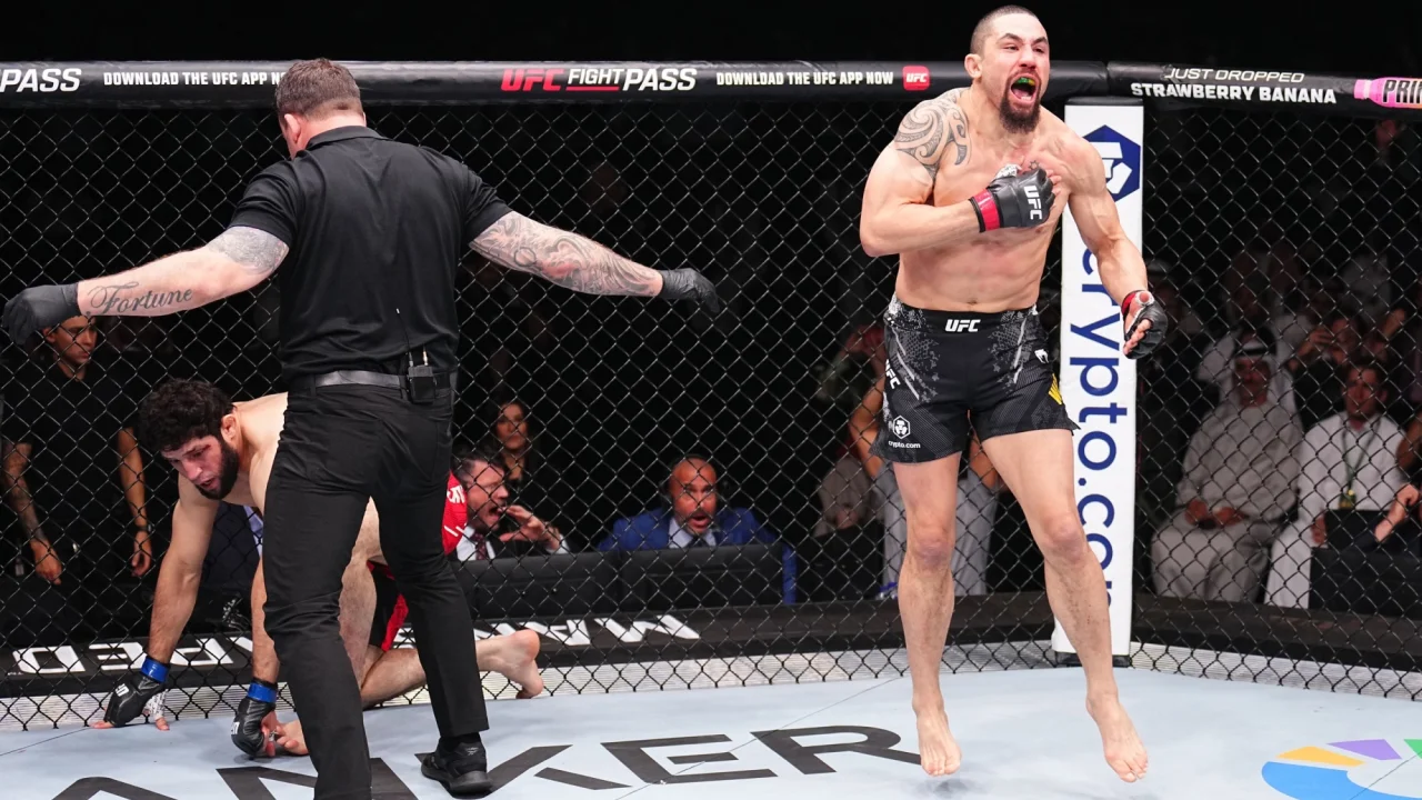 Боец из команды Хабиба заменил Чимаева и проиграл нокаутом экс-чемпиону UFC