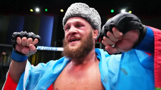 Стало известно, когда Рафаэль Физиев проведет бой в UFC