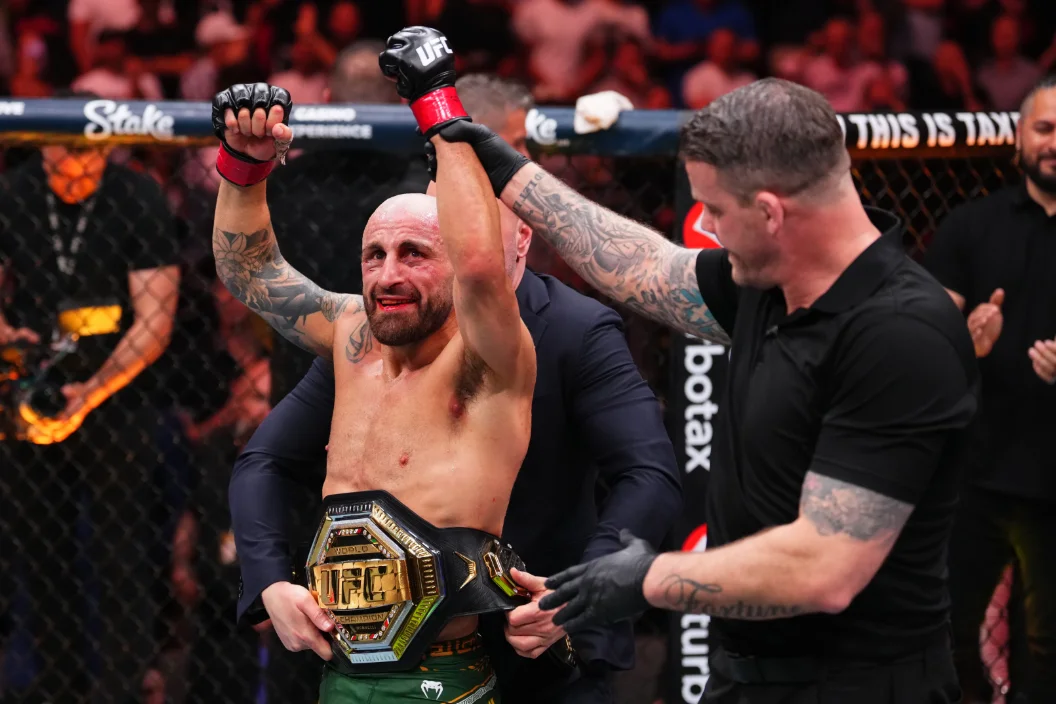 Король вернулся: как Алекс Волкановски снова стал чемпионом UFC?