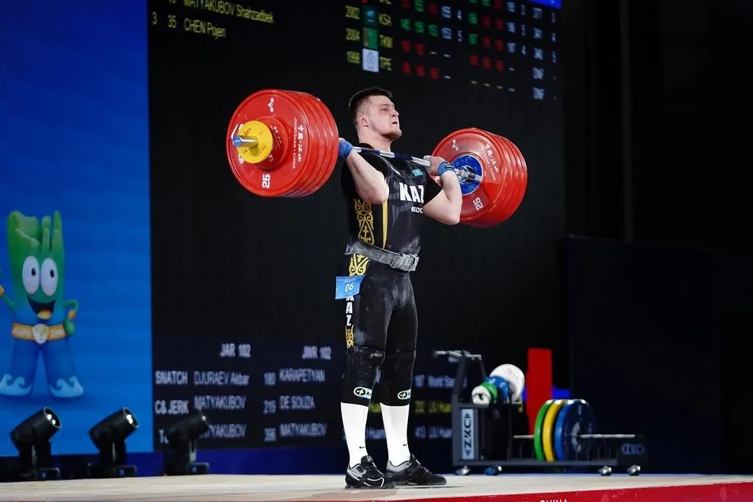 Казахстан завоевал вторую медаль на чемпионате Азии по тяжелой атлетике