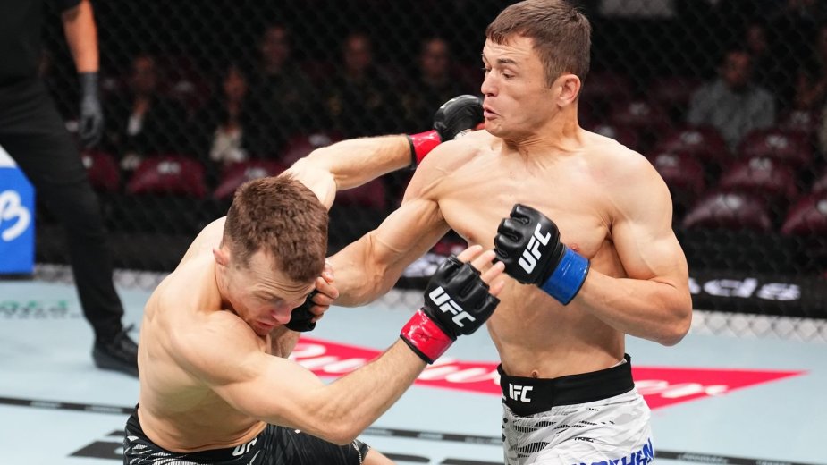 Алмахан сделал дерзкое заявление после эффектной победы нокаутом в UFC