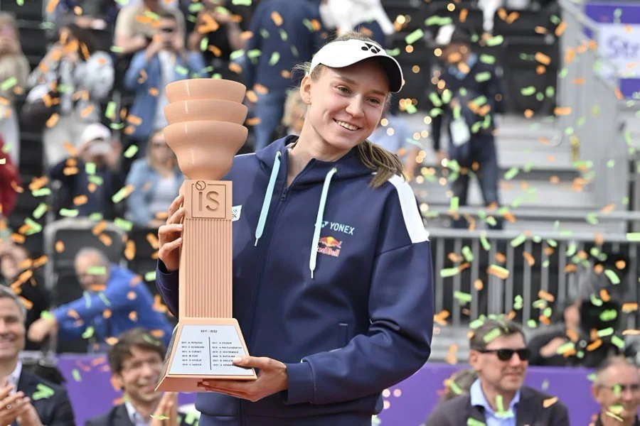 Елена Рыбакина выиграла крупный турнир во Франции (ВИДЕО)