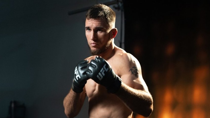 Казахстанец получил бой на номерном турнире UFC