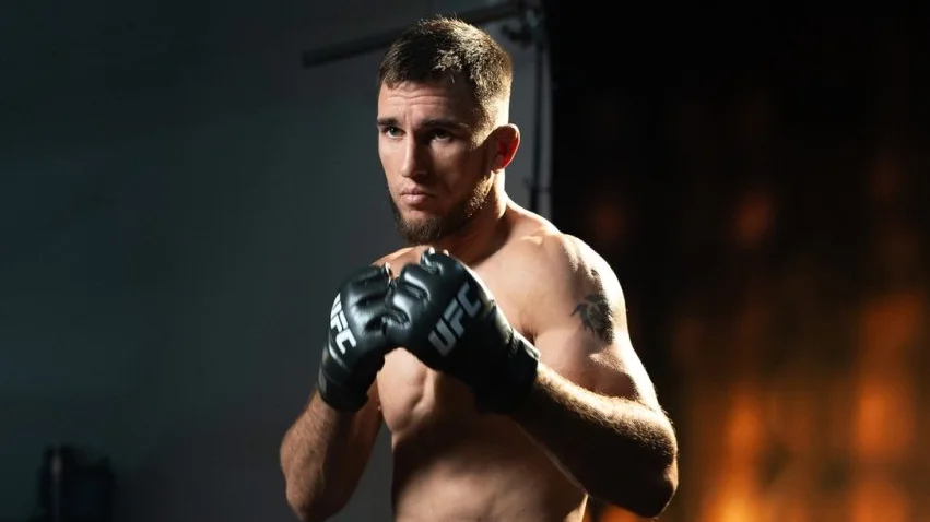 Казахстанец получил бой на номерном турнире UFC