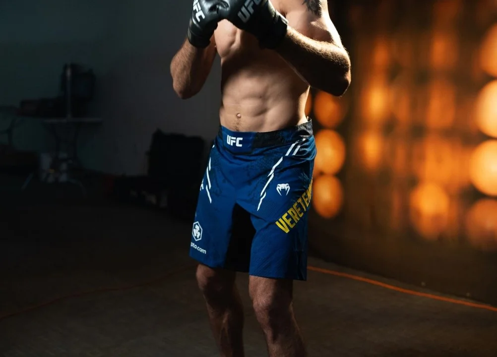 Казахстанец получил бой на номерном турнире UFC
