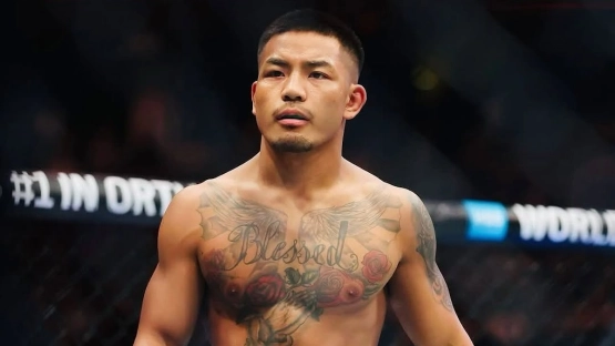 Экс-соперник казахстанца может получить титульный бой в UFC