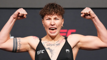 Боец UFC раньше говорила на...