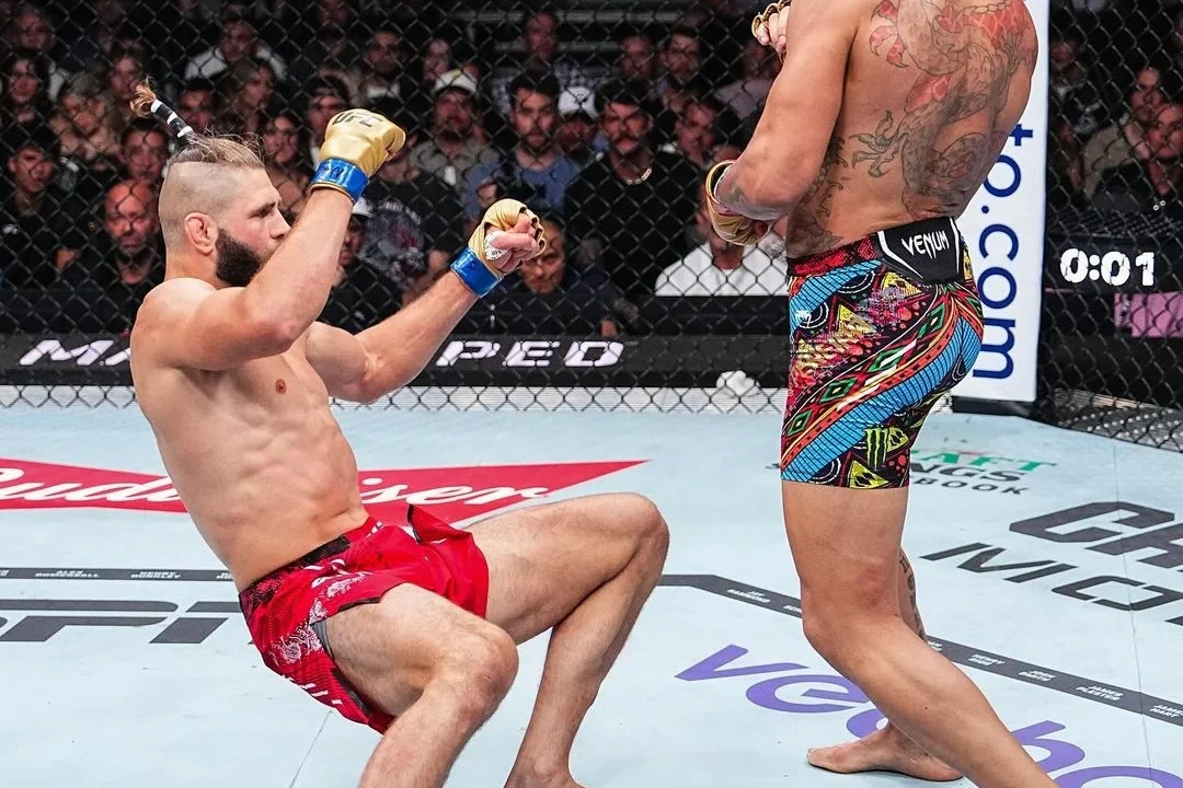Чемпион мощно нокаутировал претендента! Полные результаты и бонусы UFC 303