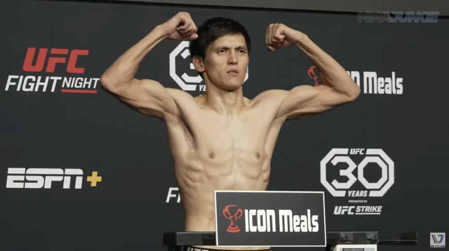 Камил Гаджиев назвал победителя боя Азата Максума с Тагиром Уланбековым в UFC