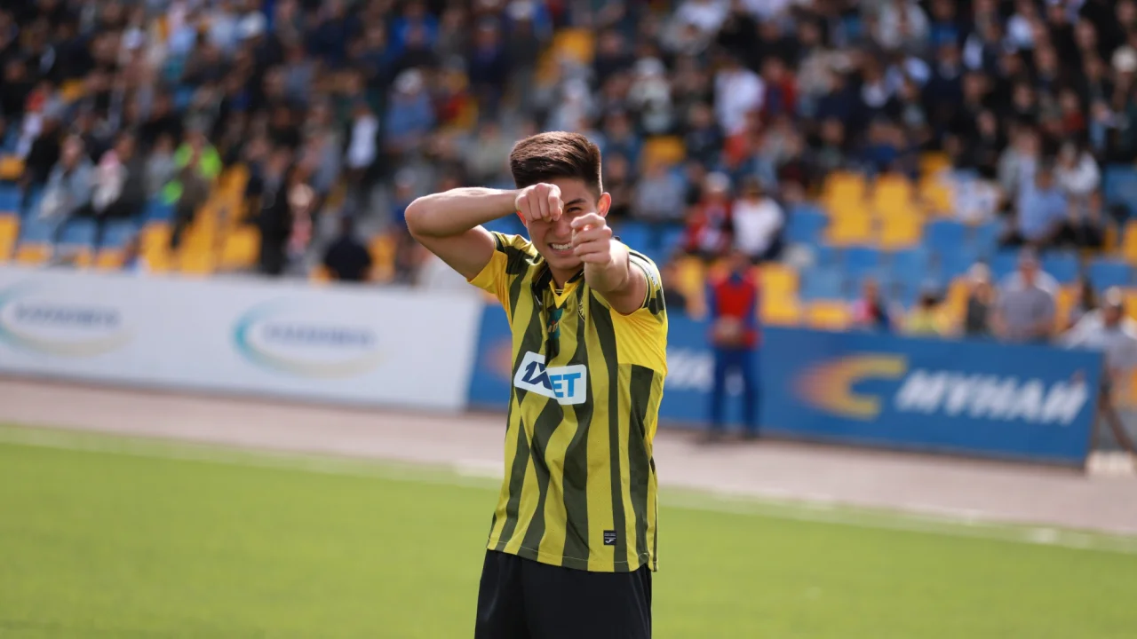 Дастан Сатпаев оформил голевую в матче с разгромной победой "Кайрата"