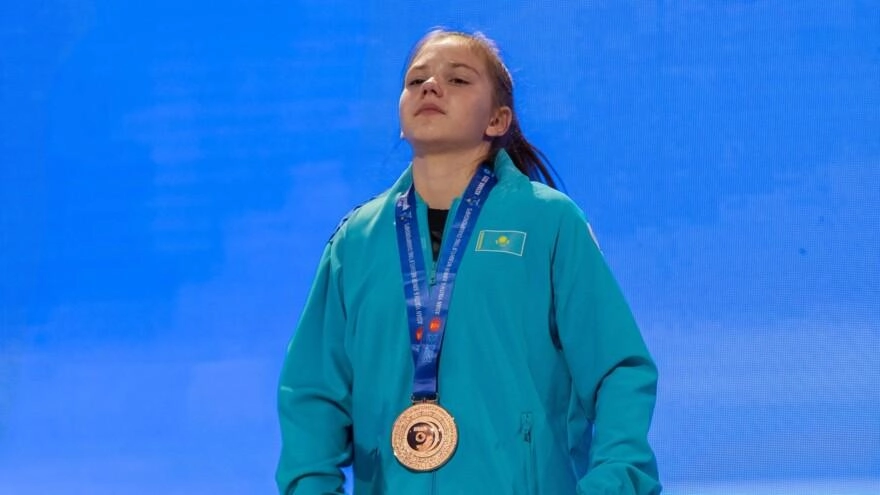 Казахстан завоевал золото на чемпионате Азии по тяжелой атлетике