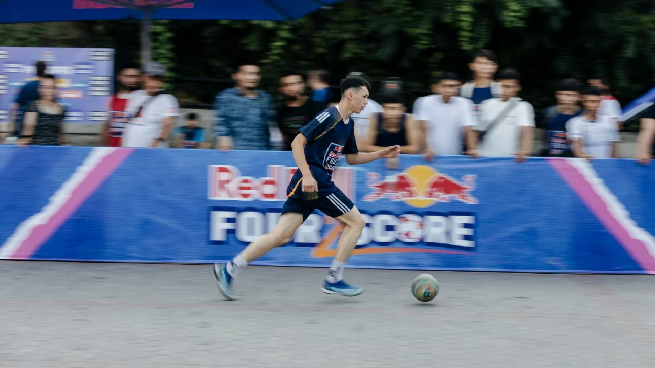 Команда из Шымкента представит Казахстан в мировом финале Red Bull Four 2 Score
