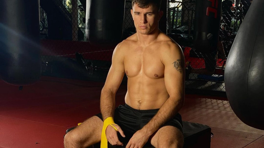 Стал известен полный кард турнира UFC с участием Николая Веретенникова
