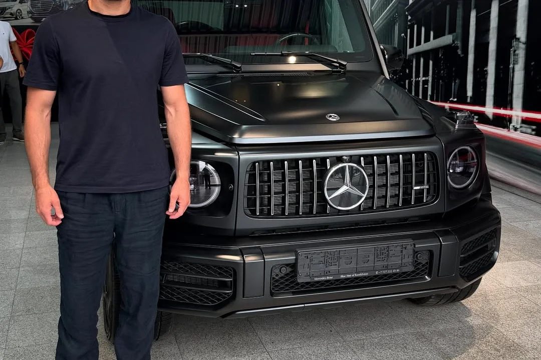 «Если сам себе не подаришь G-Class - никто не подарит». Шавкат Рахмонов показал новый автомобиль