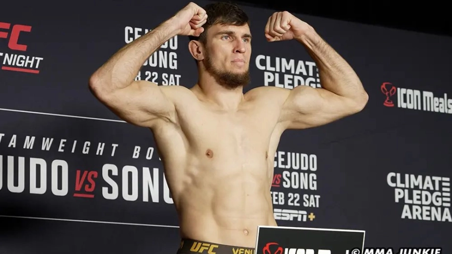 Николай Веретенников сделал вес перед третьим боем в UFC