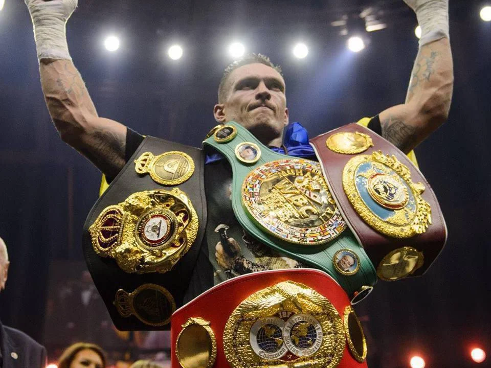 Александр Усик защитил звание чемпиона мира в супертяжелом весе (ВИДЕО)