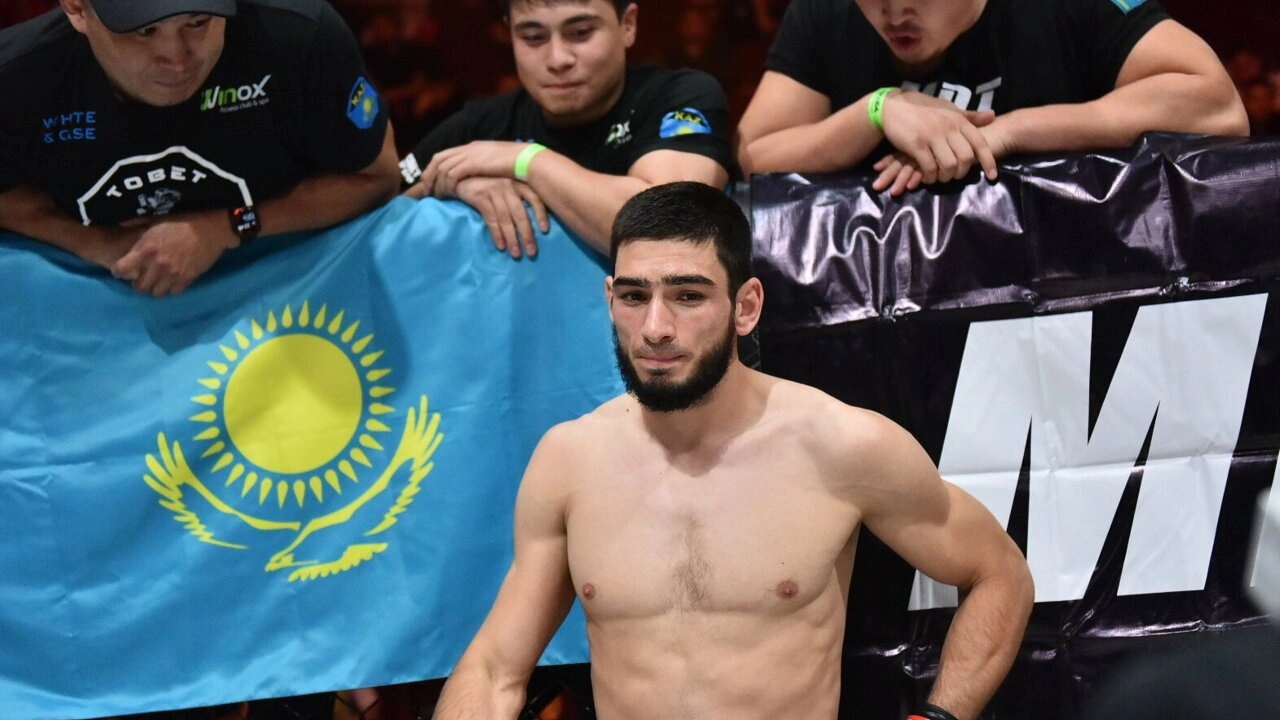 Казахстанский ниндзя Магомед Кабардиев одержал победу на турнире UAE Warriors 62
