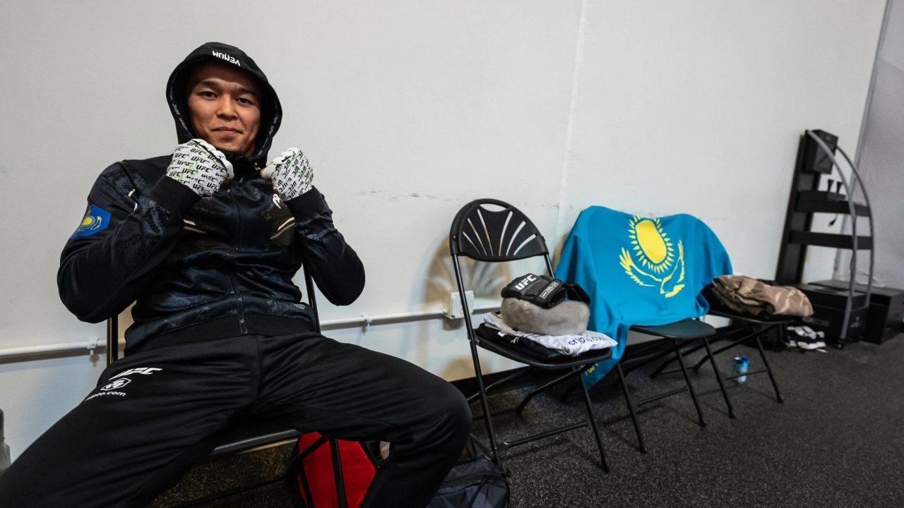 Прямая трансляция боя Асу Алмабаева на турнире UFC в Абу-Даби
