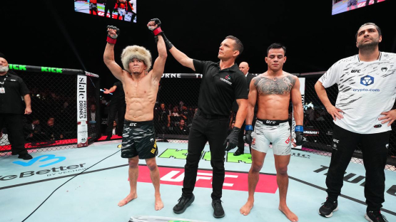 Казахстанец Асу Алмабаев выиграл бой на UFC в Абу-Даби!