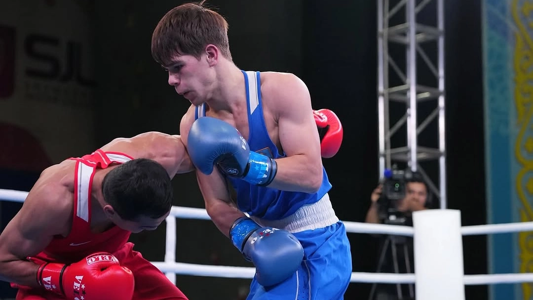 Казахстанец Илья Калинин выиграл дебютный бой на молодежном чемпионате Азии