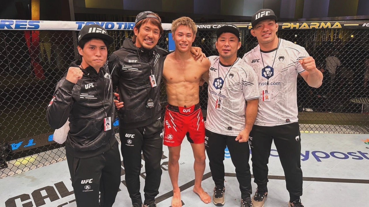 Главный бой UFC закончился досрочной победой