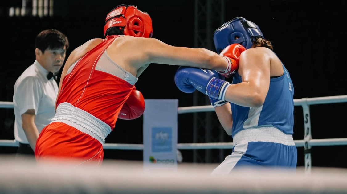 Казахстанская боксёрша переломила ход финала и выиграла золото чемпионата Азии