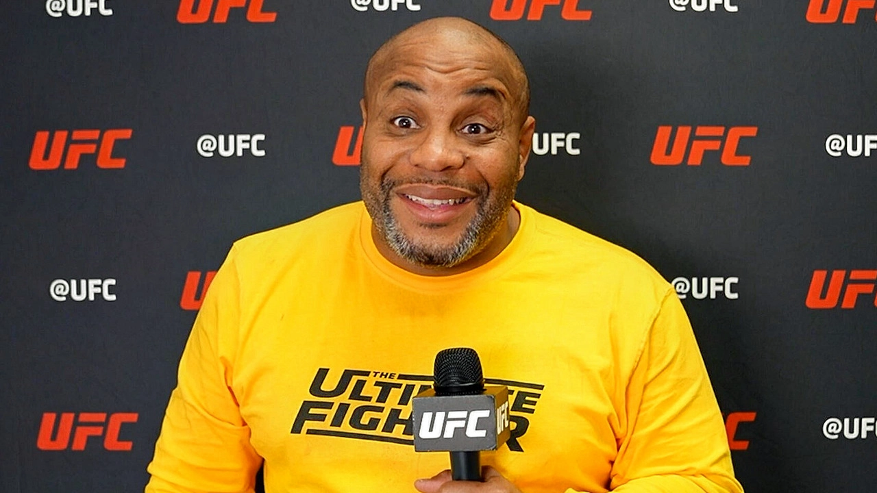 Как легенда UFC встретил казахстанца Алиби Идириса в Чикаго перед UFC 319