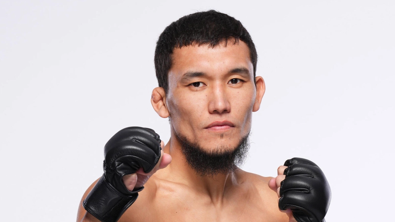 Алиби Идирис последним сделал вес перед UFC 319: результат, видео, когда бой