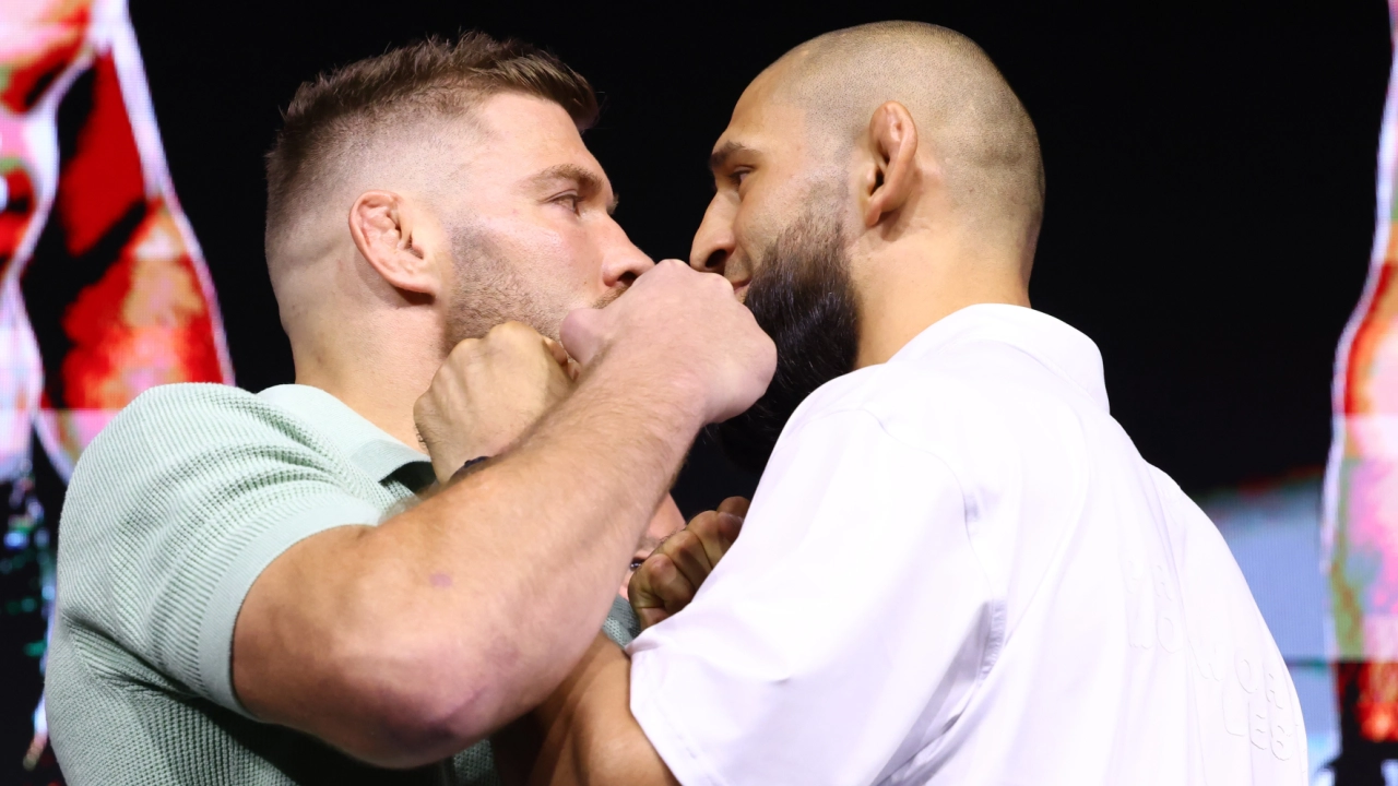 Алиби Идрис, Дрикус Дю Плесси vs Хамзат Чимаев: видео битвы взглядов UFC 319