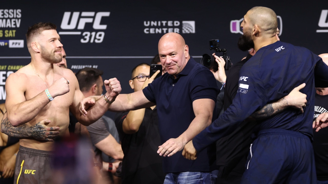 Как мир ММА отреагировал на победу Хамзата Чимаева над чемпионом UFC