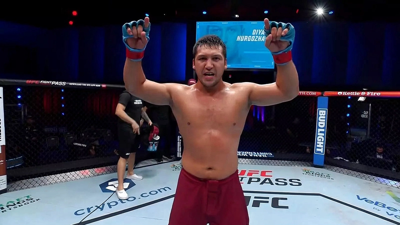 UFC в Шанхае снова откроет бой казахстанца