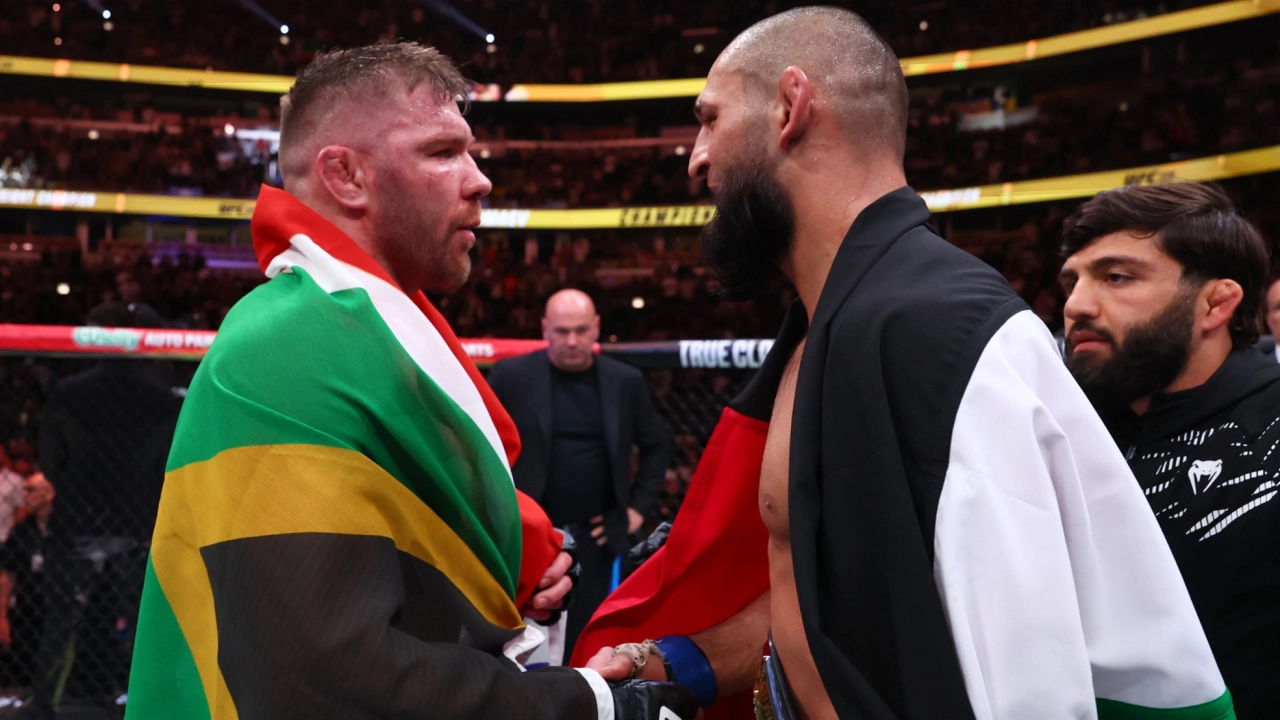 В команде Рахмонова оценили победу Чимаева над чемпионом UFC
