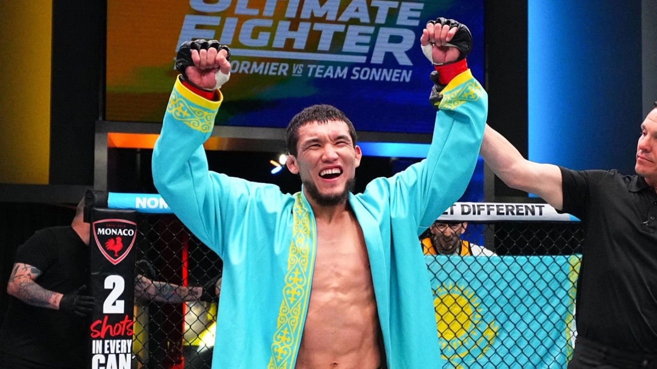 Казахстанец Алиби Идирис подписал контракт с UFC