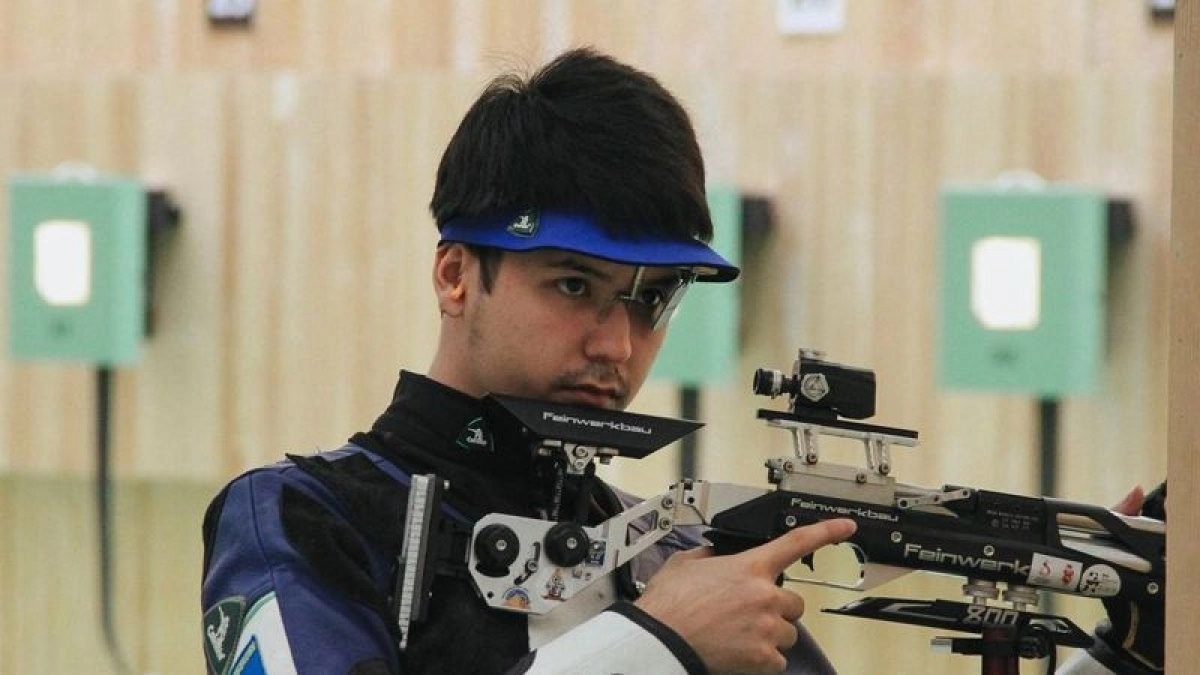 Бронзовый призер Олимпиады-2024 из Казахстана стал чемпионом Азии