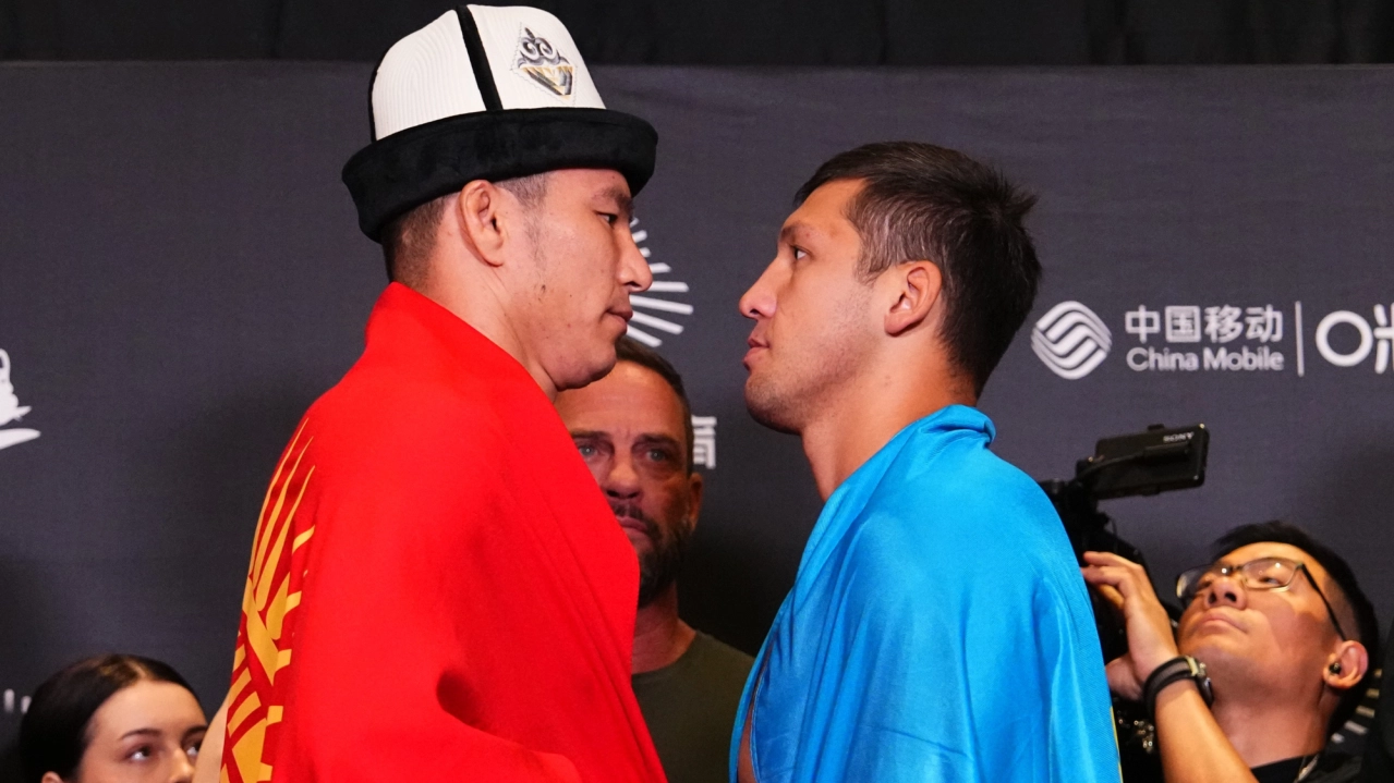 Прямая трансляция боя казахстанца Дияра Нургожая на UFC в Шанхае и еще двух казахов