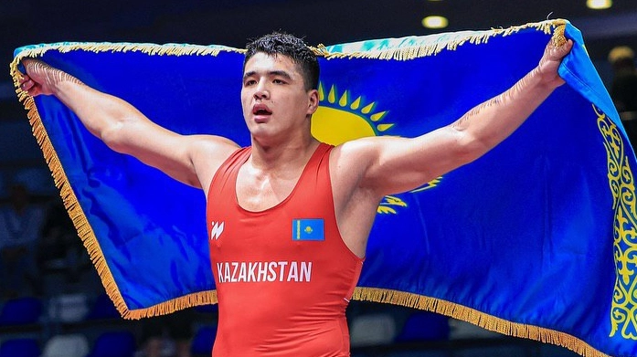 Как встретили в Казахстане нового чемпиона мира по борьбе до 20 лет