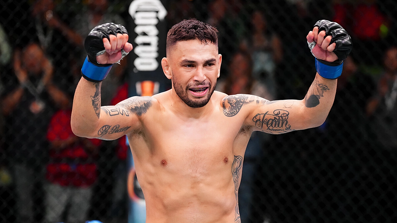 Ветеран UFC Алекс Перес вызвал на бой казахстанца Асу Алмабаева