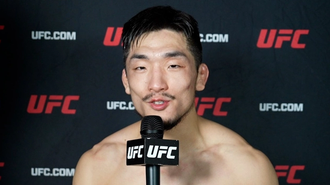 Экс-чемпион казахстанского промоушена одержал вторую подряд победу в UFC 