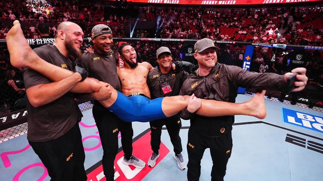 Итоги UFC Шанхай: нокаут Уокера, мощный дебют Тайлака и поражение Нургожая