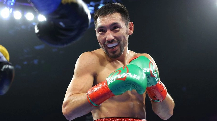 Жанибек Алимханулы потроллил чемпиона WBC