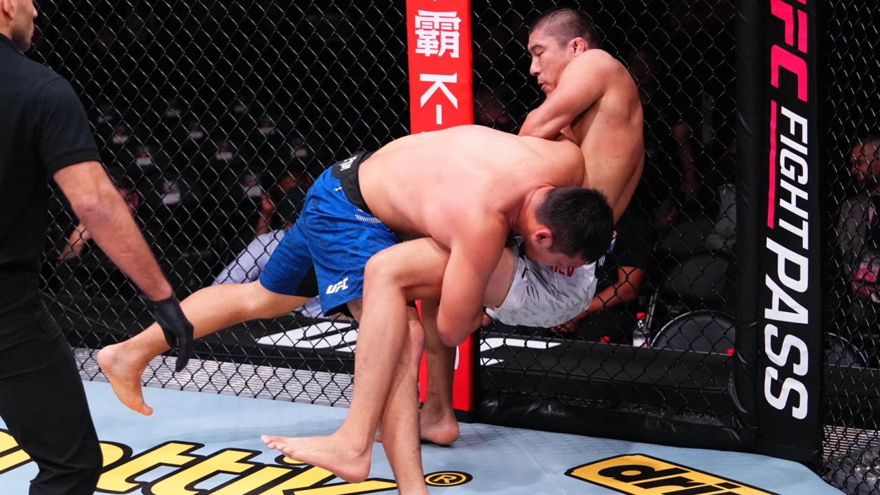 Жалгас Жумагулов прокомментировал второе поражение Дияра Нургожая в UFC
