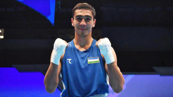 Олимпийский чемпион Абдумалик Халоков стартовал с победы на ЧМ по боксу