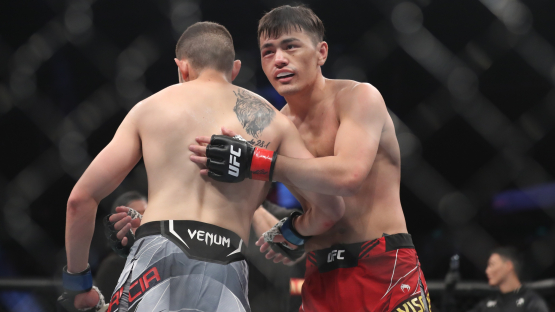 Казахский боец уволен из UFC 