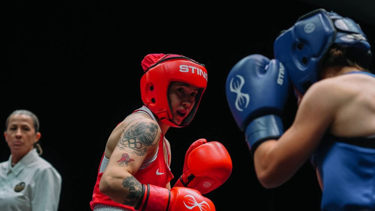 Назым Кызайбай доминировала над соперницей и вышла в полуфинал ЧМ